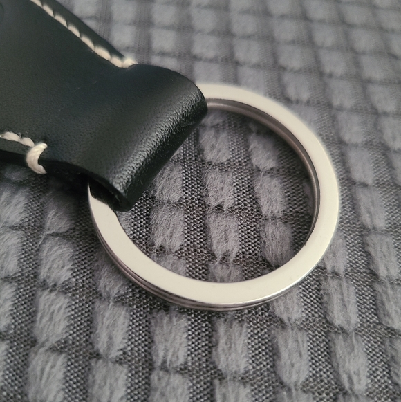 💛❤️Dooney And Bourke Keychain💛❤️ - Picture 4 of 4